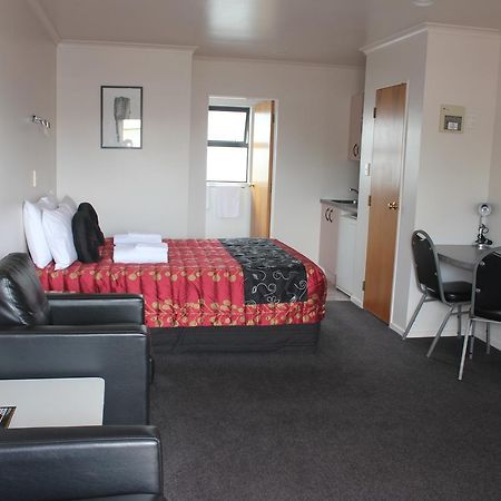 Kiwi Court Motel Хоера Экстерьер фото